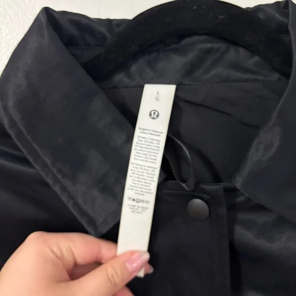 Lululemon Cropped Coaches Jacket - Picture 7 of 11